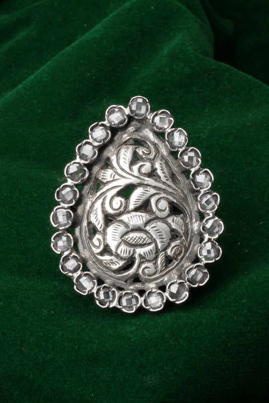Inaya Tear Drop Carved Ring 
