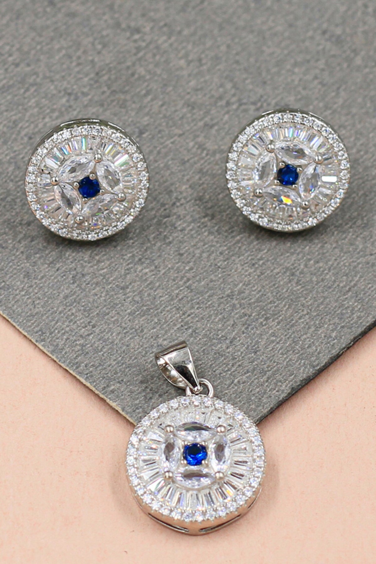 Enchanted Night Geometric Pendant Set 