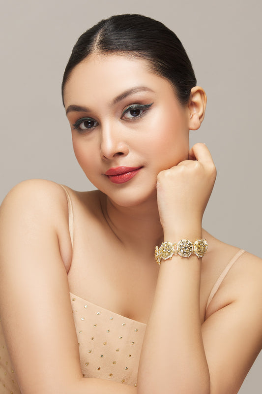 Floral Embellished Bracelet 
