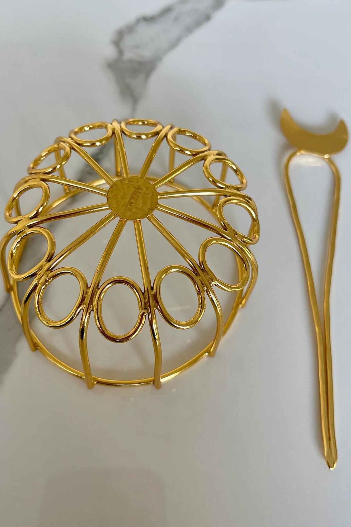 Banjara Cutwork Embellished Bun With Pin 