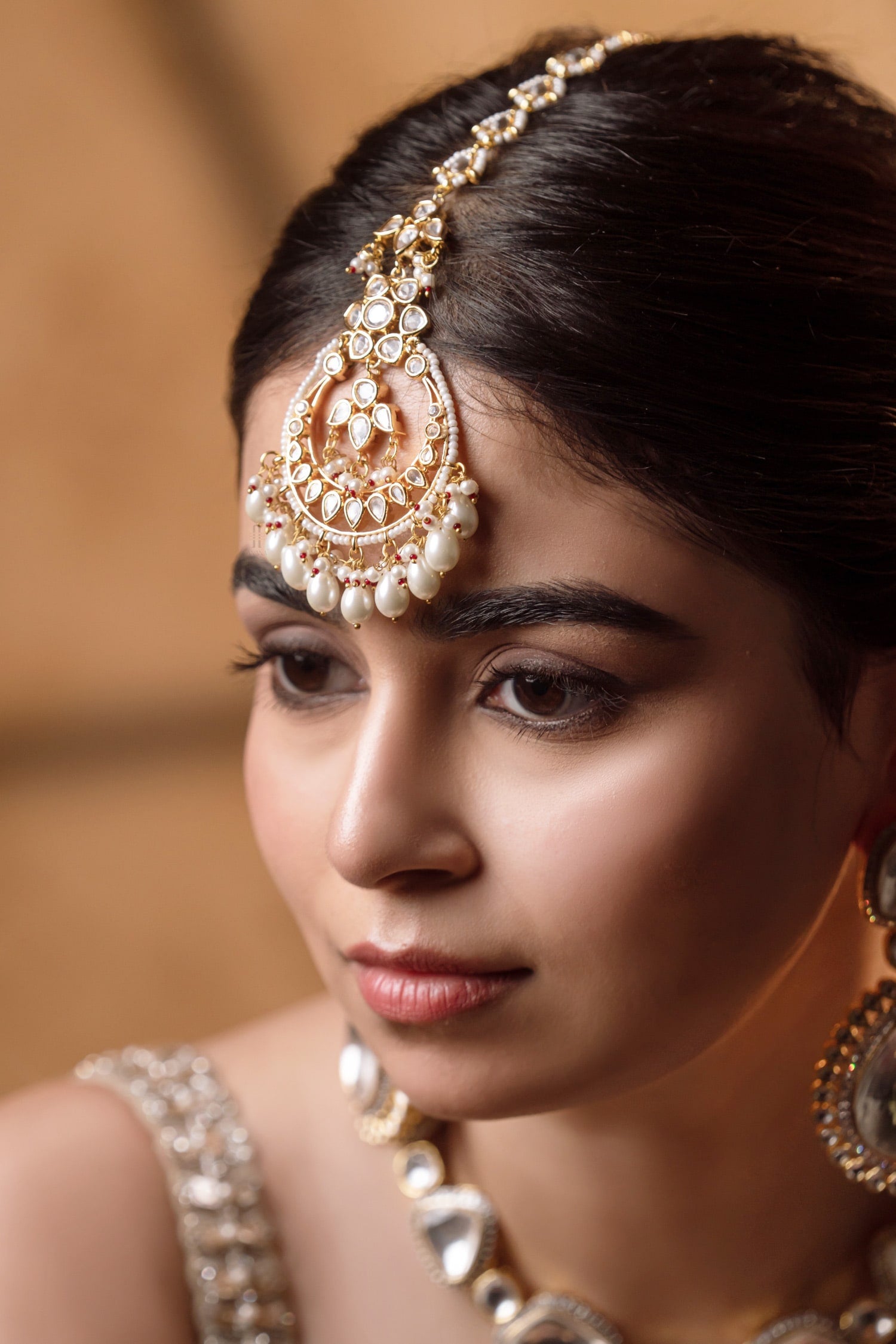 Nivisha Kundan Embellished Maangtikka 