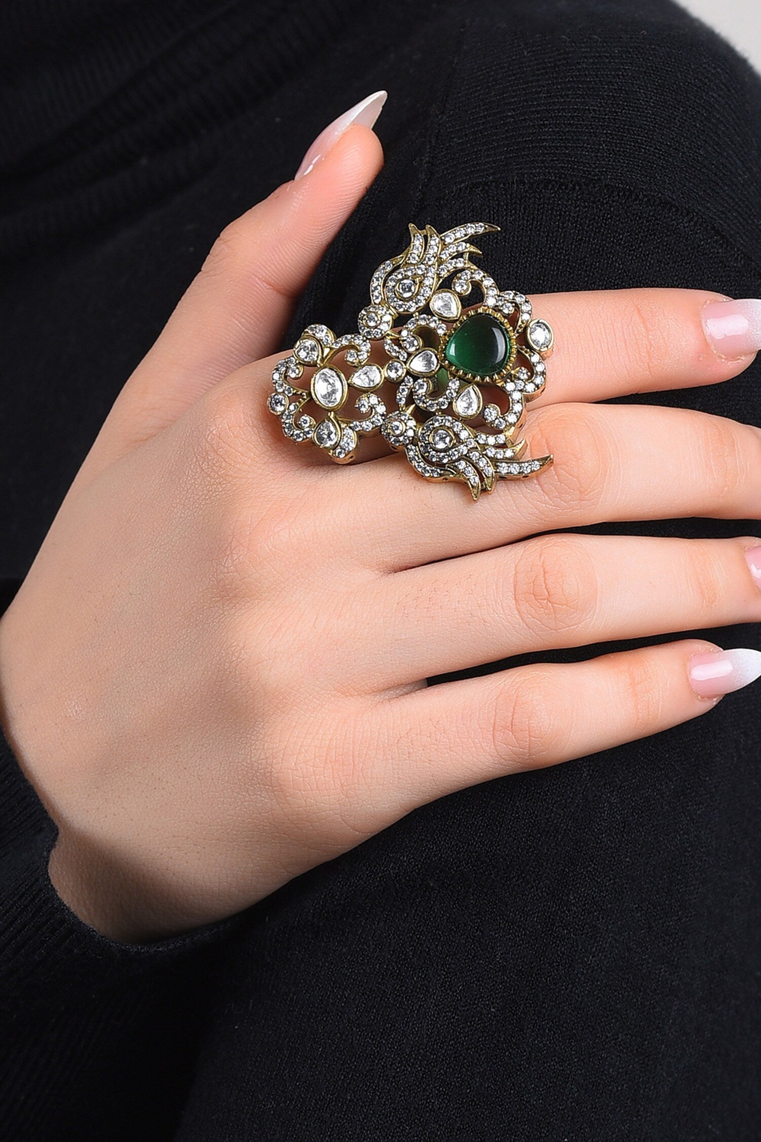 Mawya Antique Embellished Ring 