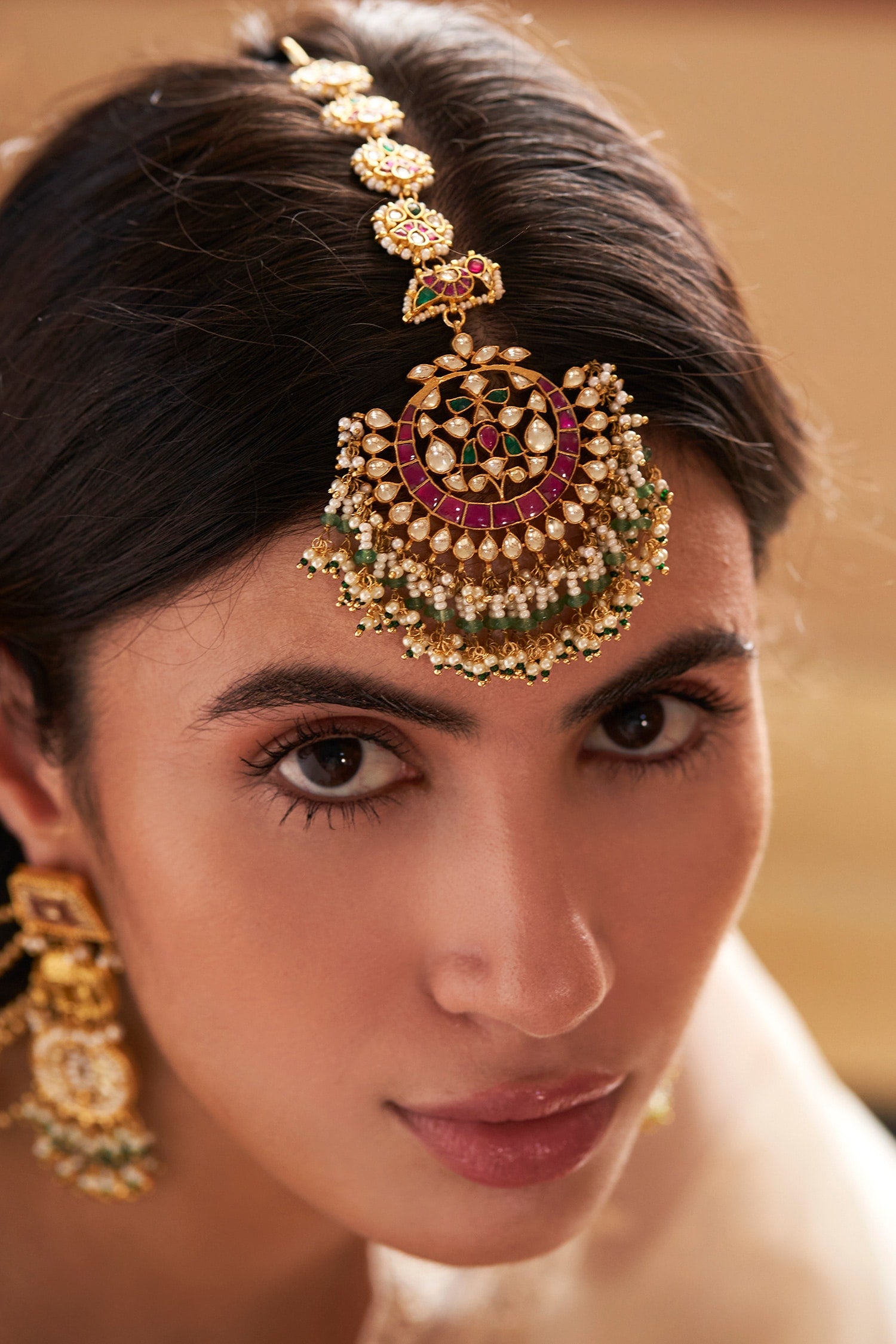 Sarvani Embellished Chaand Maangtikka 