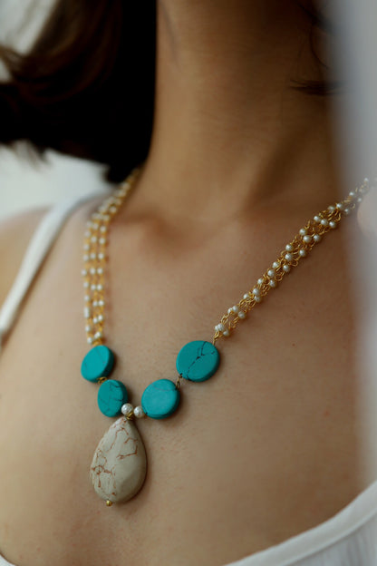 Stella Marble Stone & Pearl Embellished Necklace 