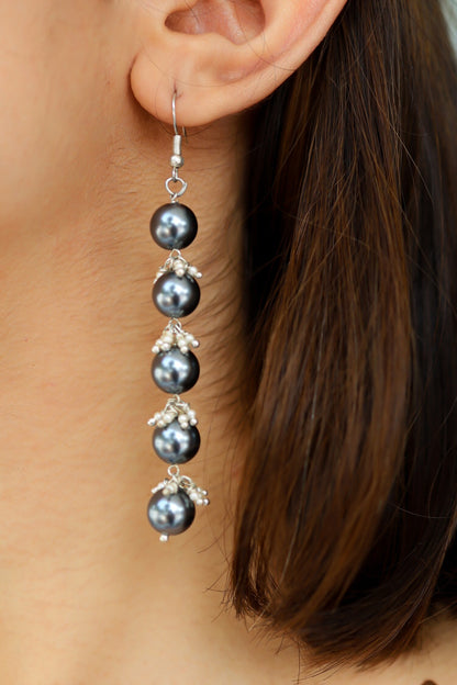 Sarah Pearl Dangler Earrings 