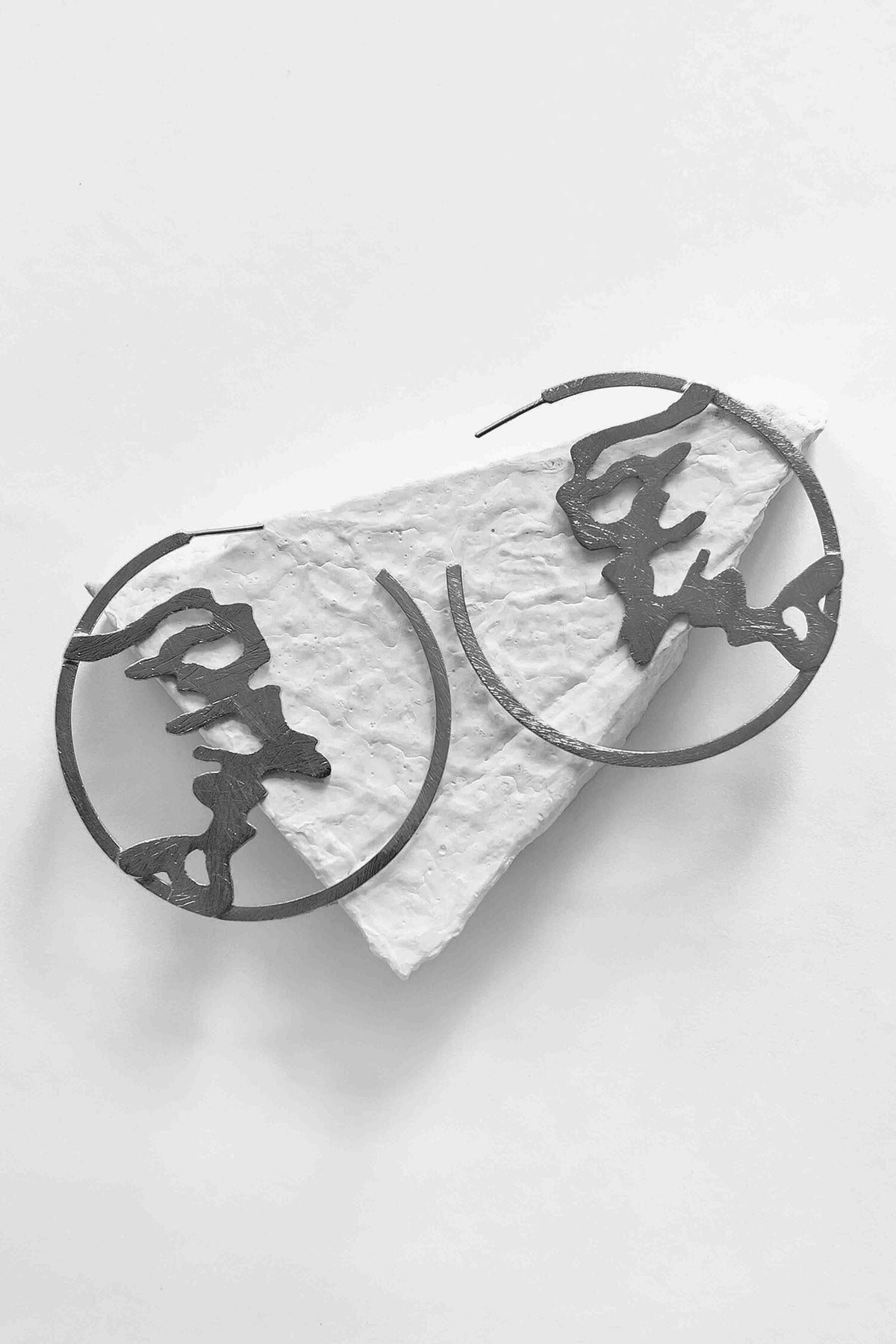 Beltza Alder Root Carved Hoops 
