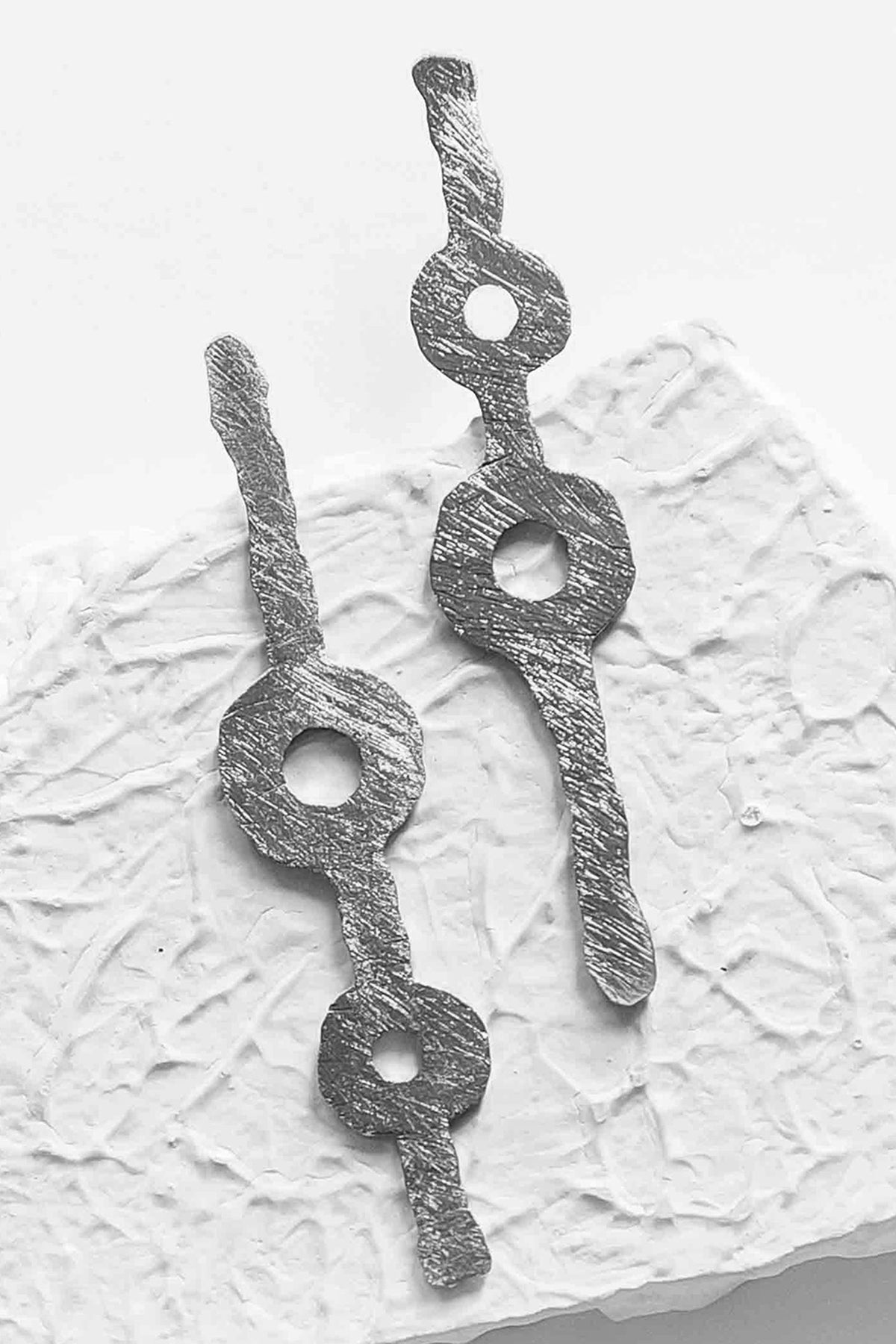 Lotura Glazing Loop Earrings 