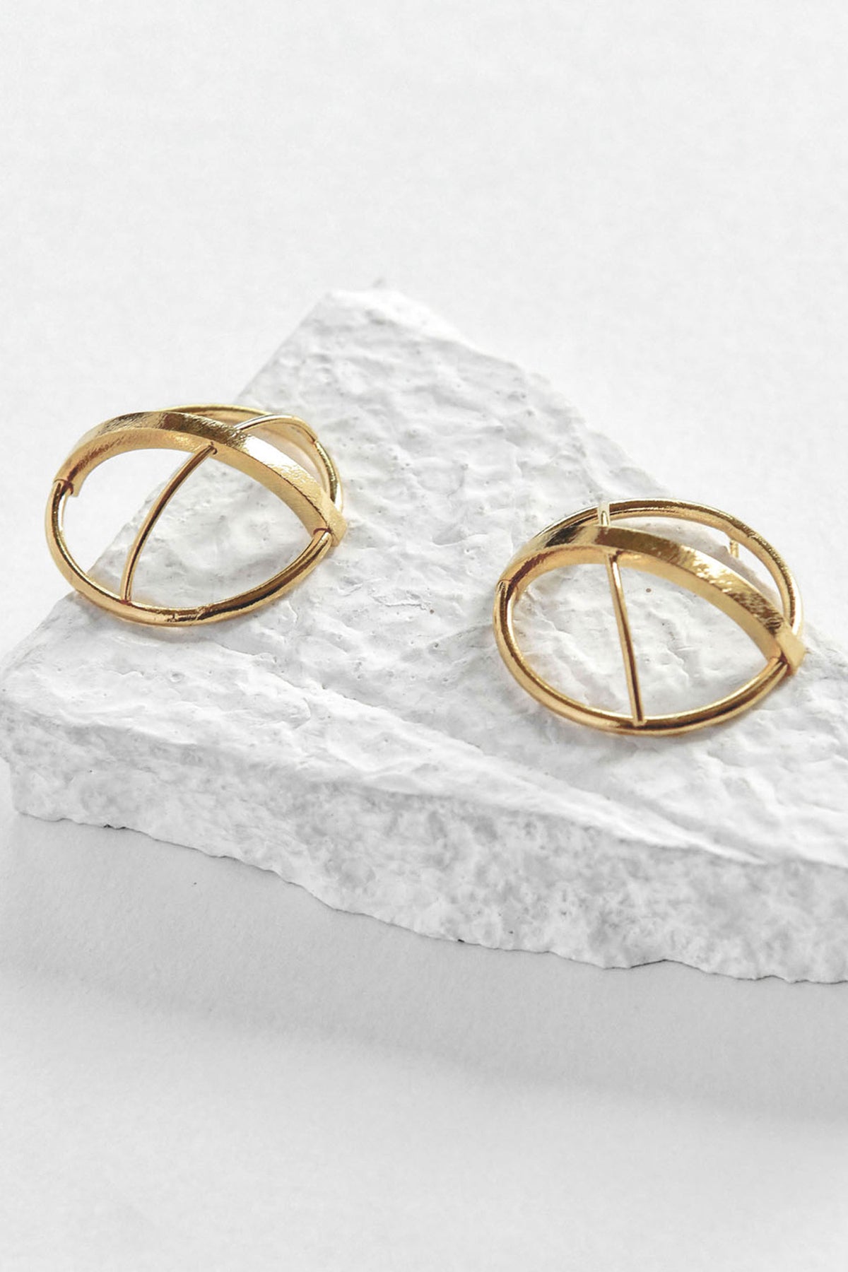 Nia Abstract Studs 