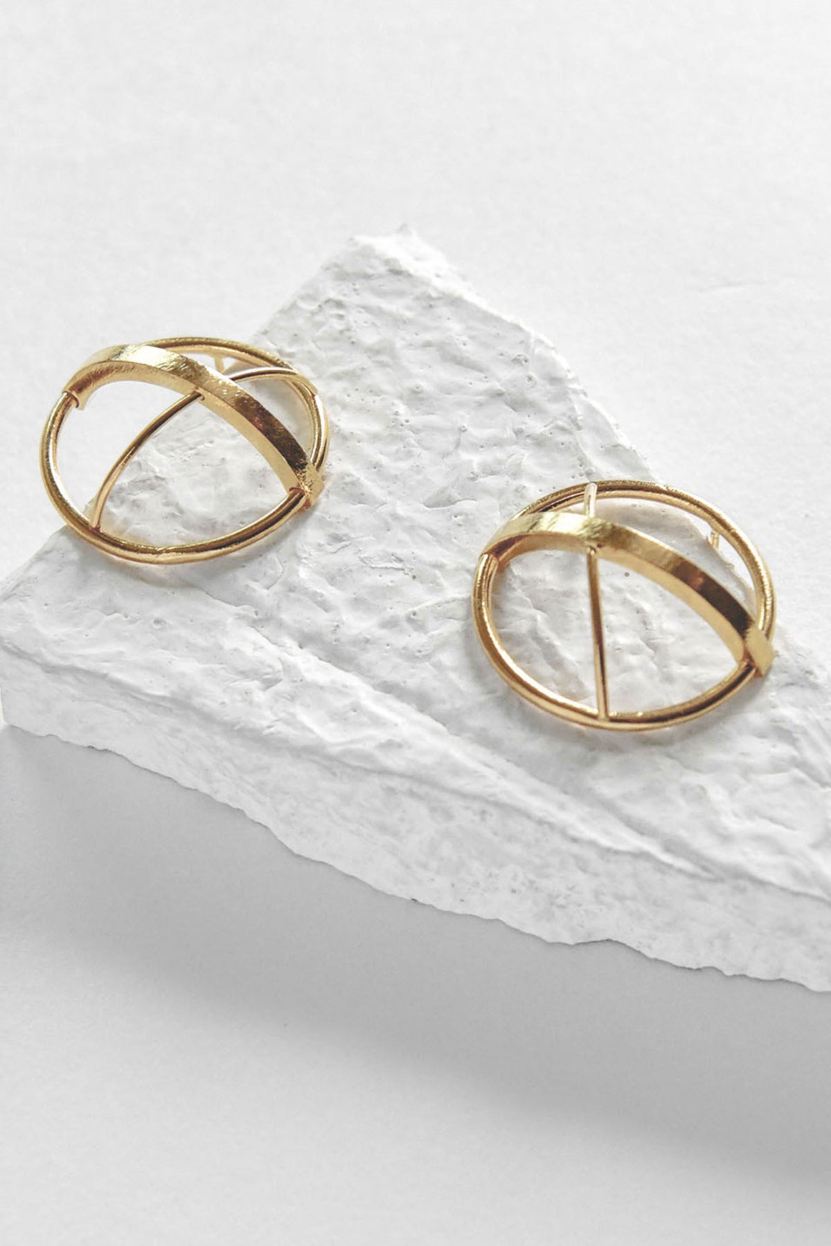 Nia Abstract Studs 