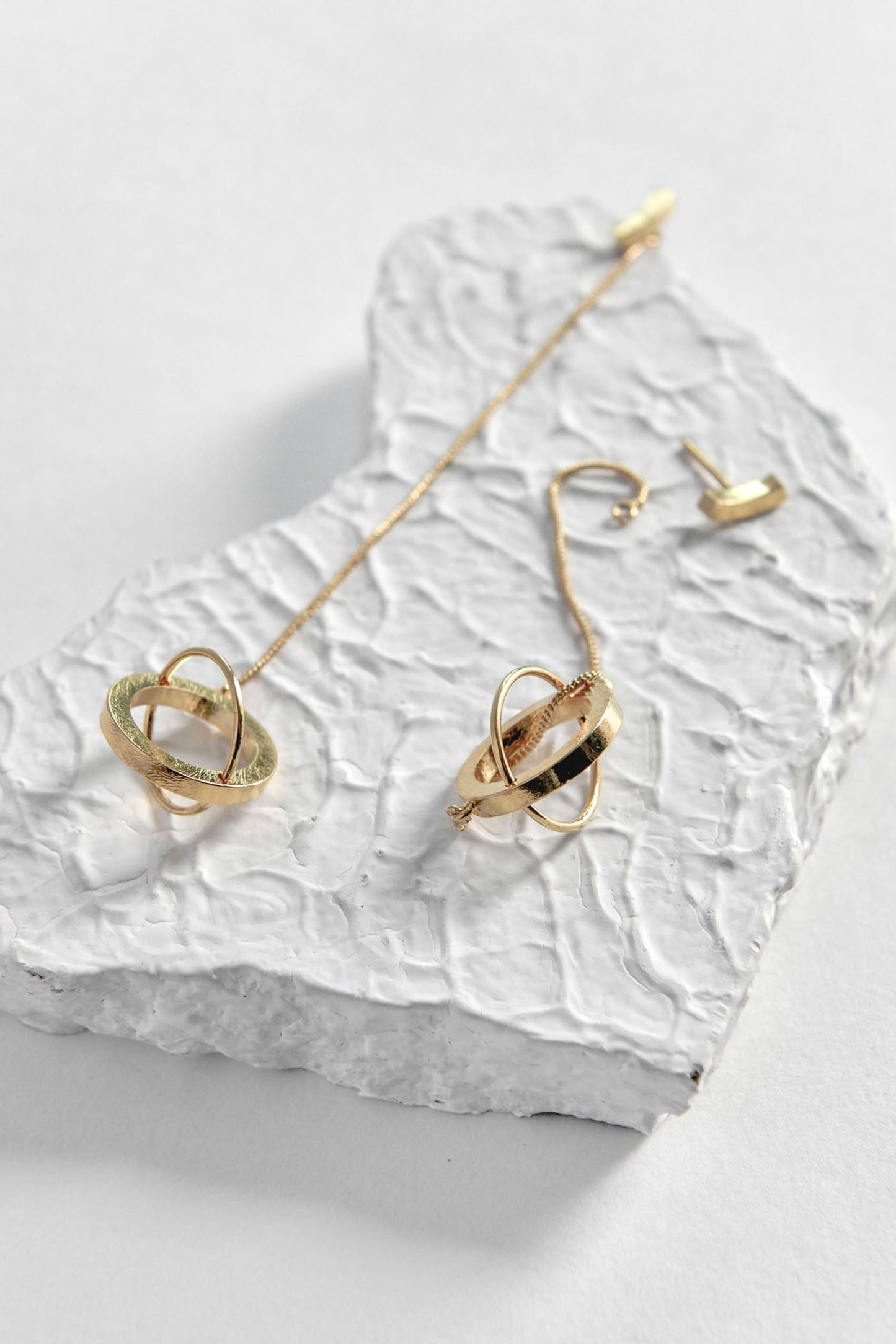 Ori Dangler Earrings 