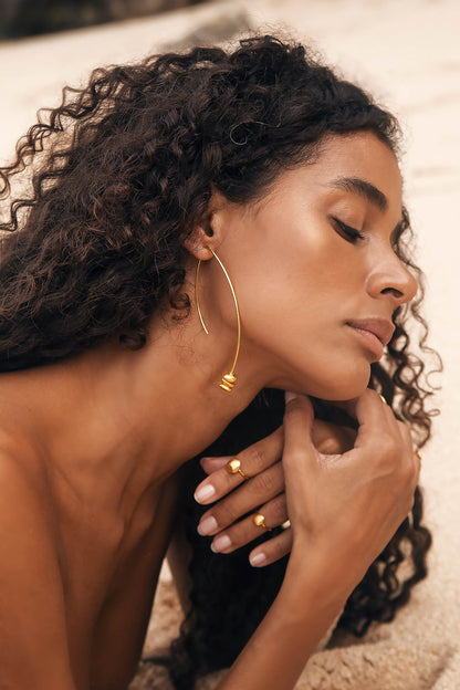Tera Tear Drop Carved Earrings 