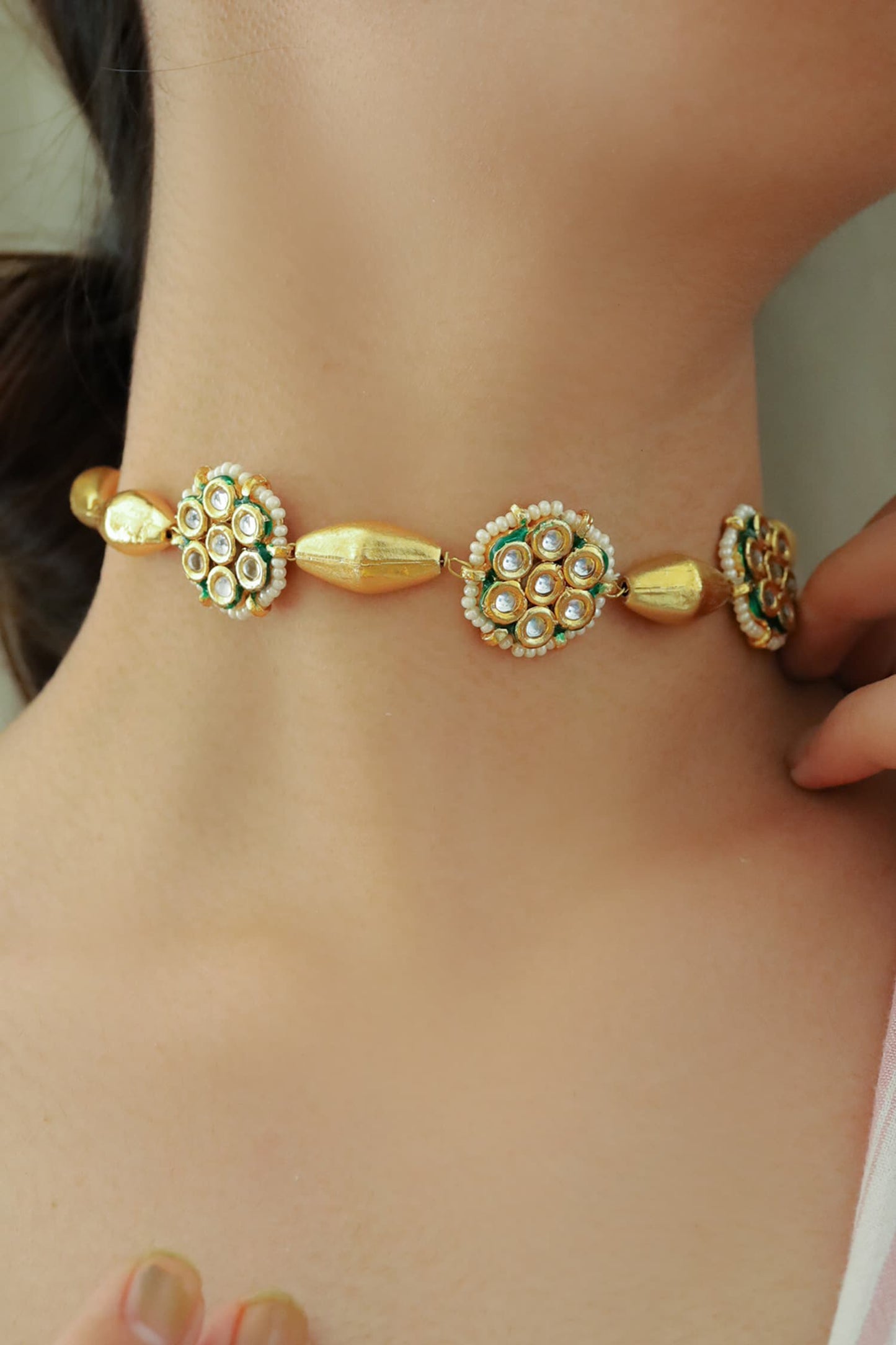 Floral Kundan Unit Choker 