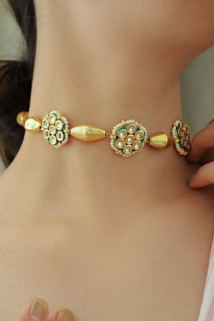 Floral Kundan Unit Choker 
