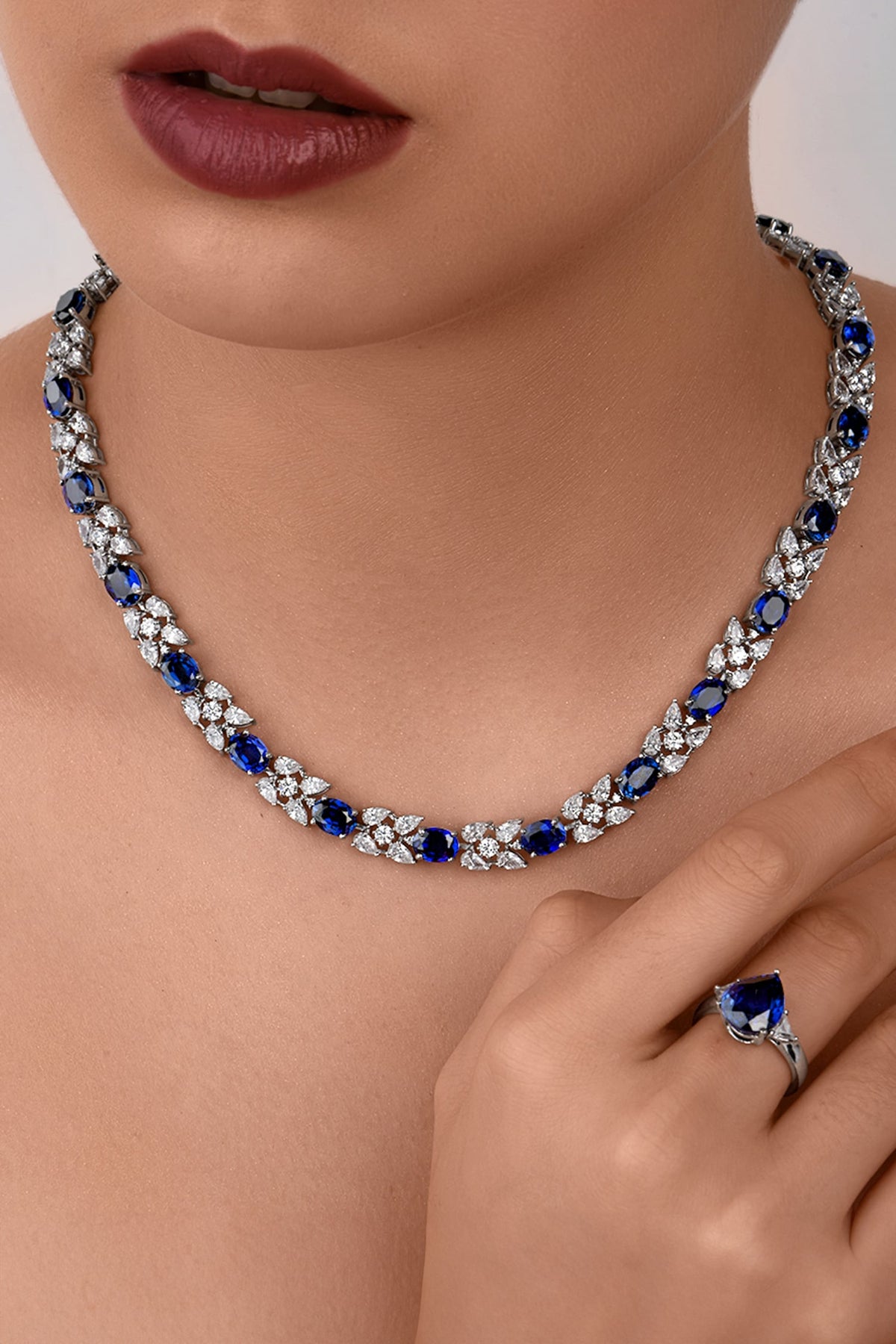Sapphire Embellished Necklace 