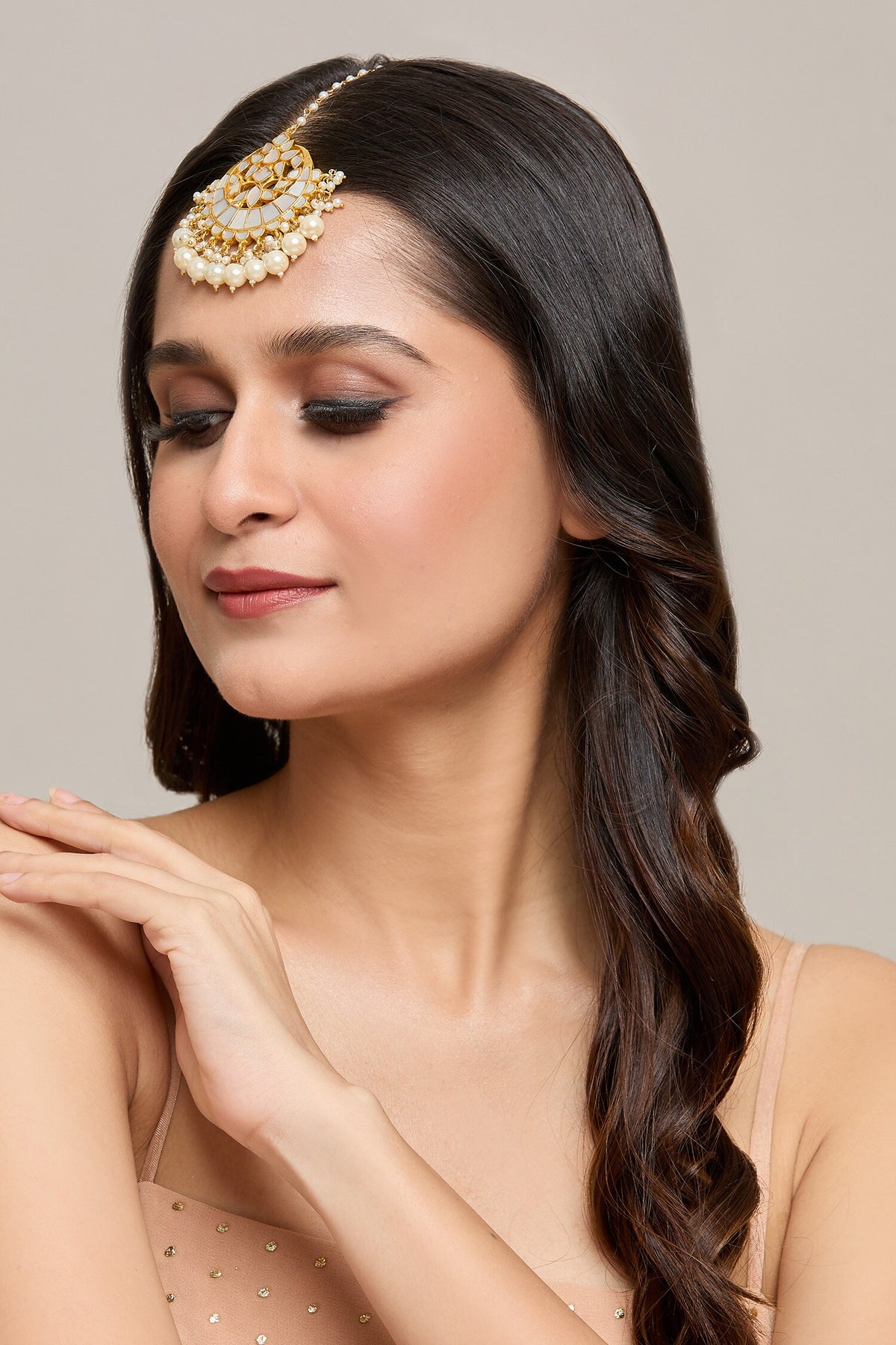 Kundan Embellished Chaand Tikka 