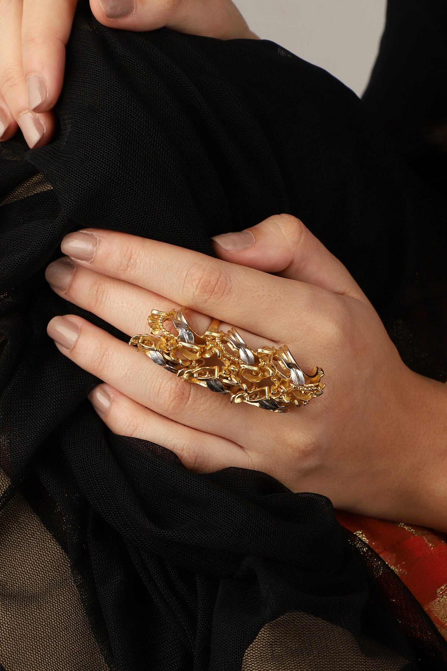 Chain Embellished Ring 