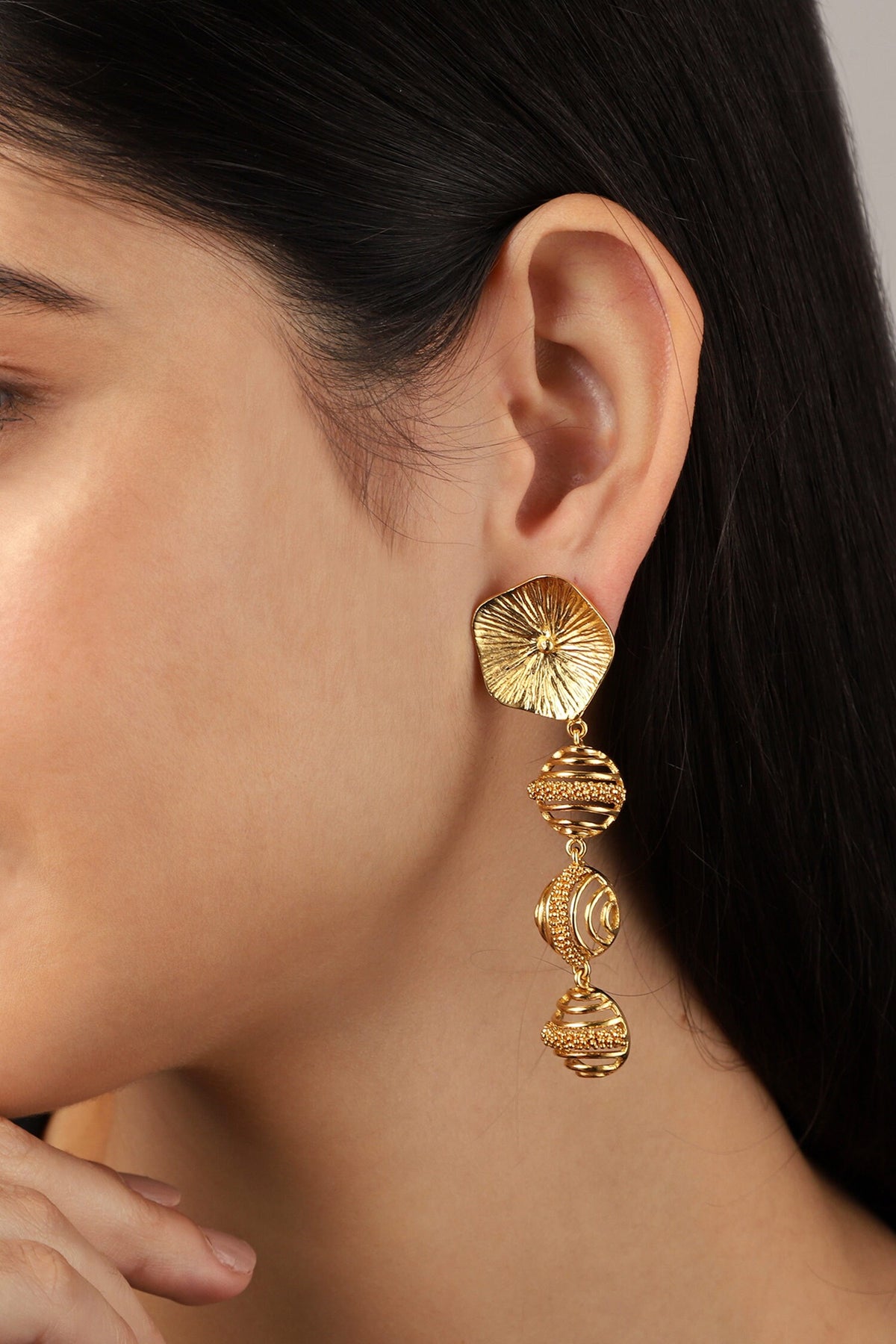 Plume Ribbed Spheric Danglers 