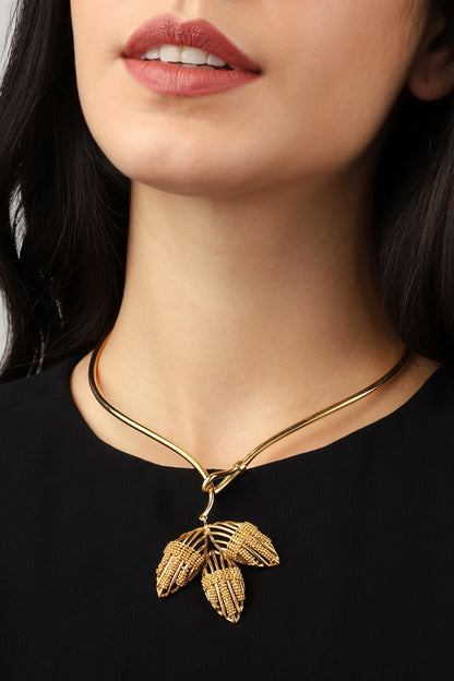 Glazing Leaf Flame Necklace 