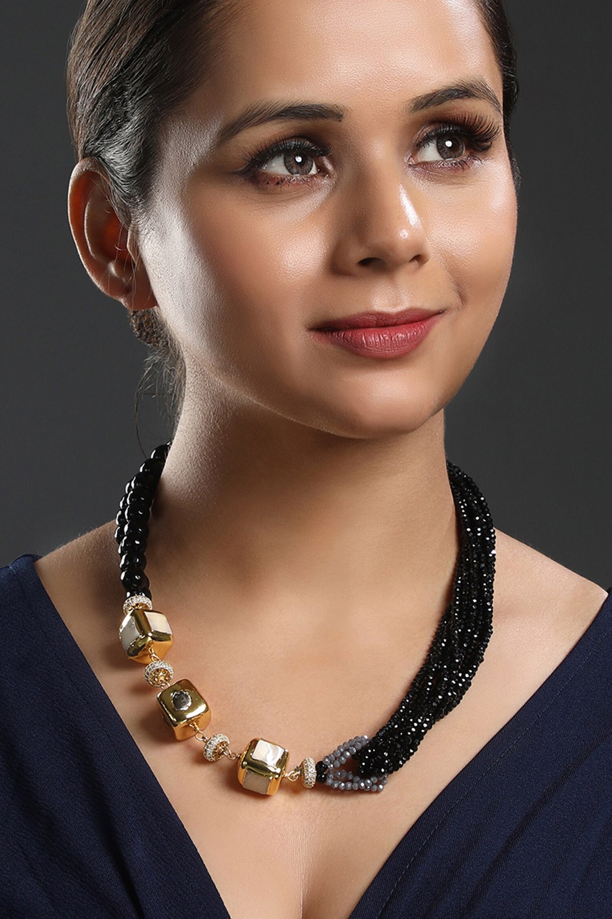 Embellished Layered Necklace 
