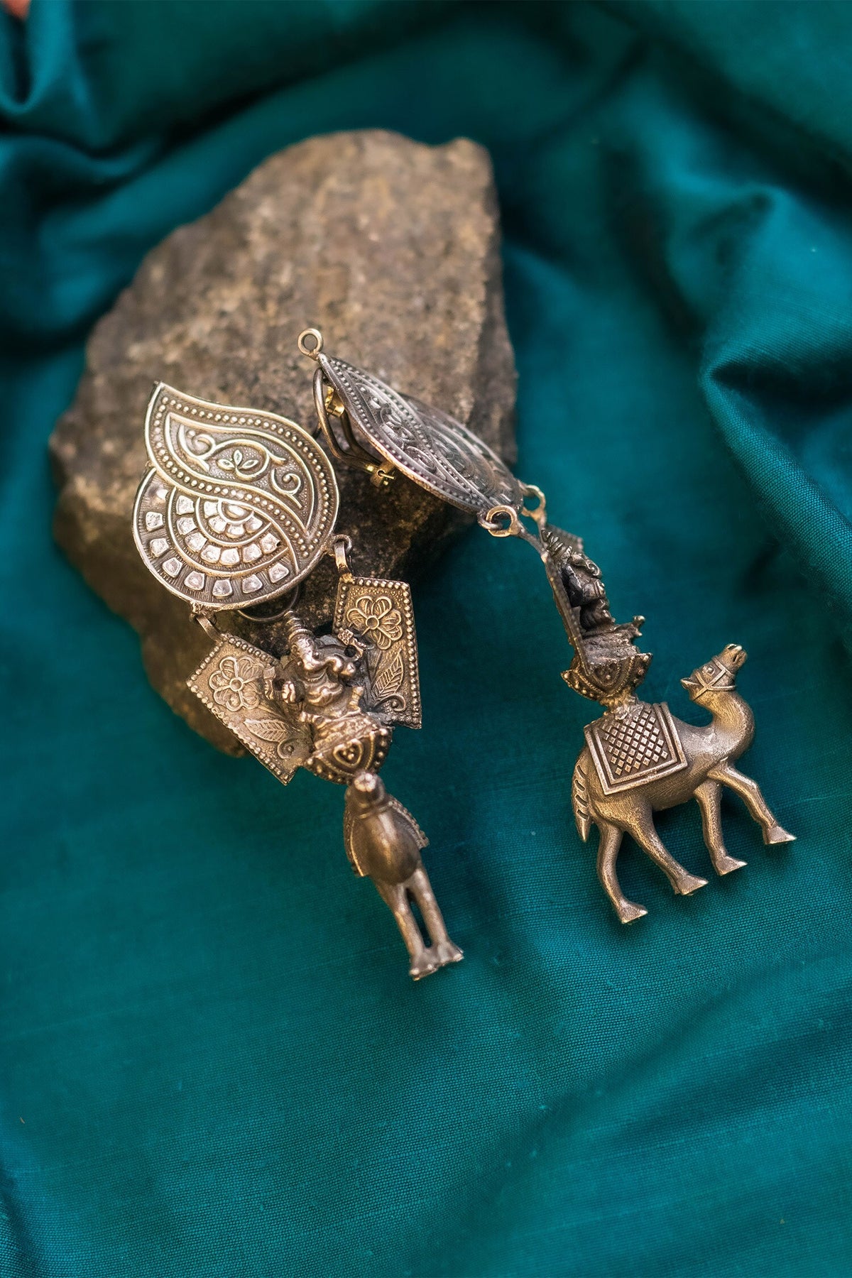 Regal Camel Dangler Earrings 