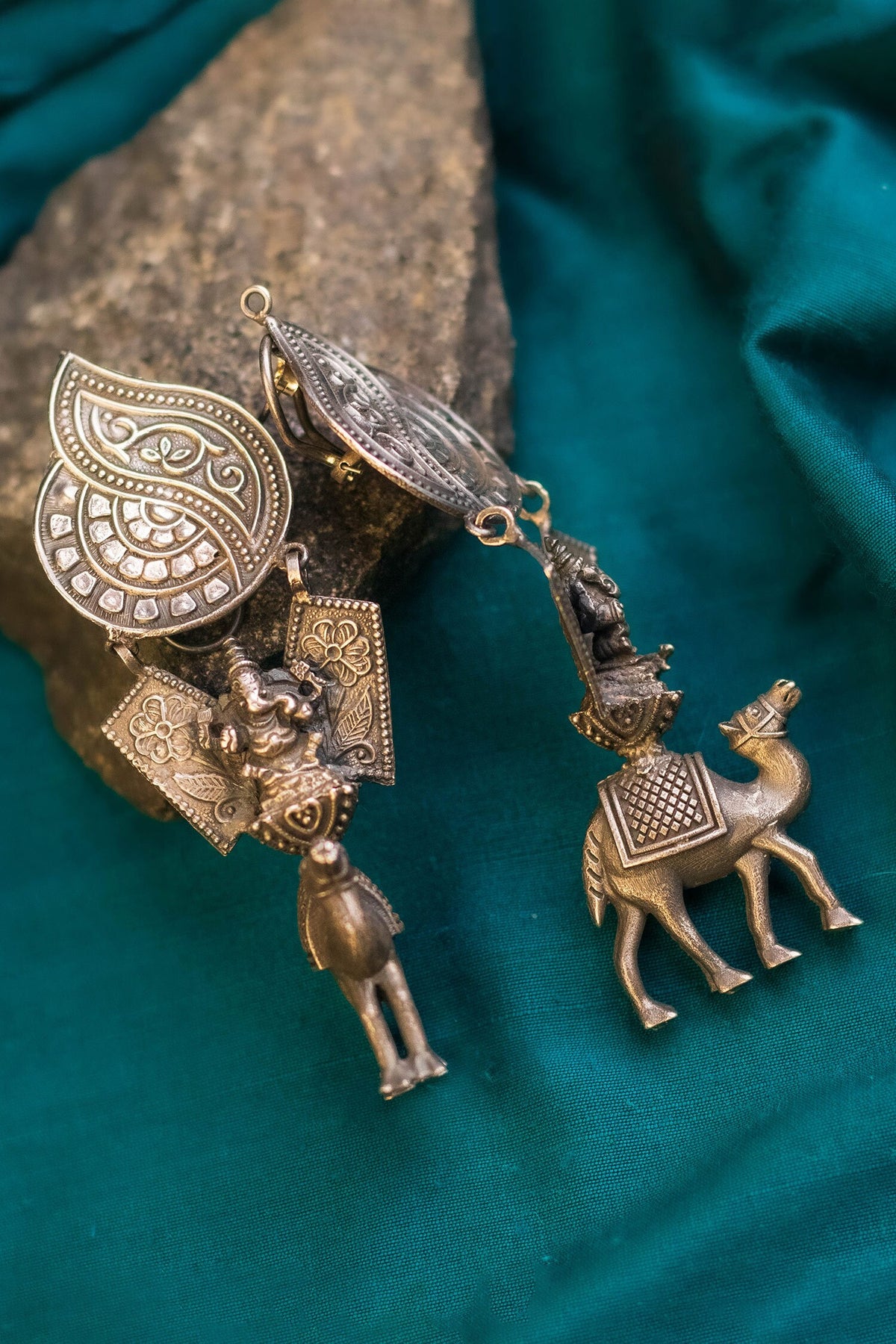 Regal Camel Dangler Earrings 