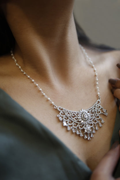 Faux Diamond Embellished Pendant Necklace 
