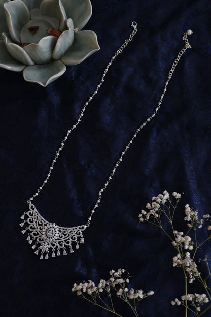 Faux Diamond Embellished Pendant Necklace 