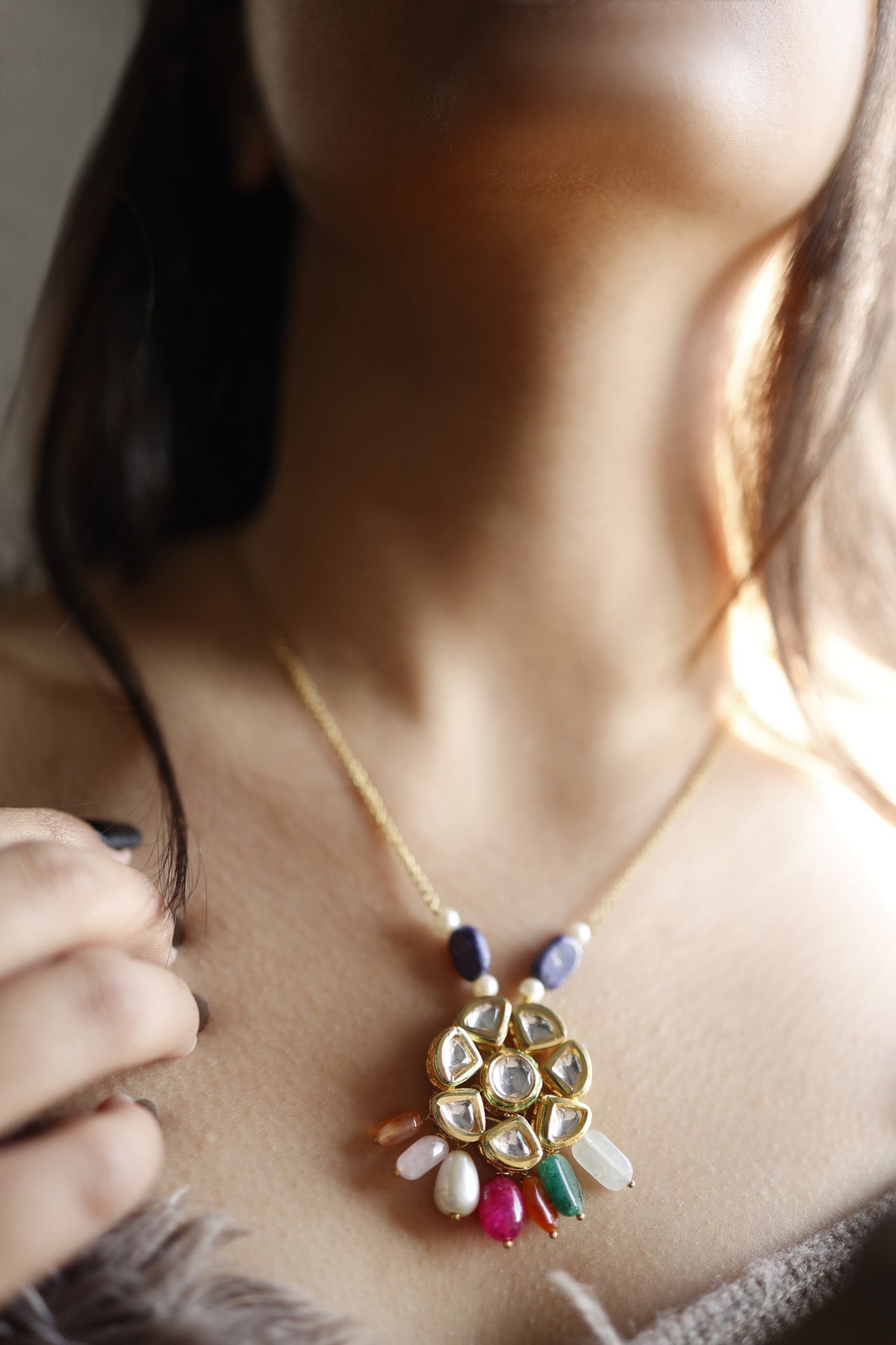 Kundan Embellished Pendant Necklace 