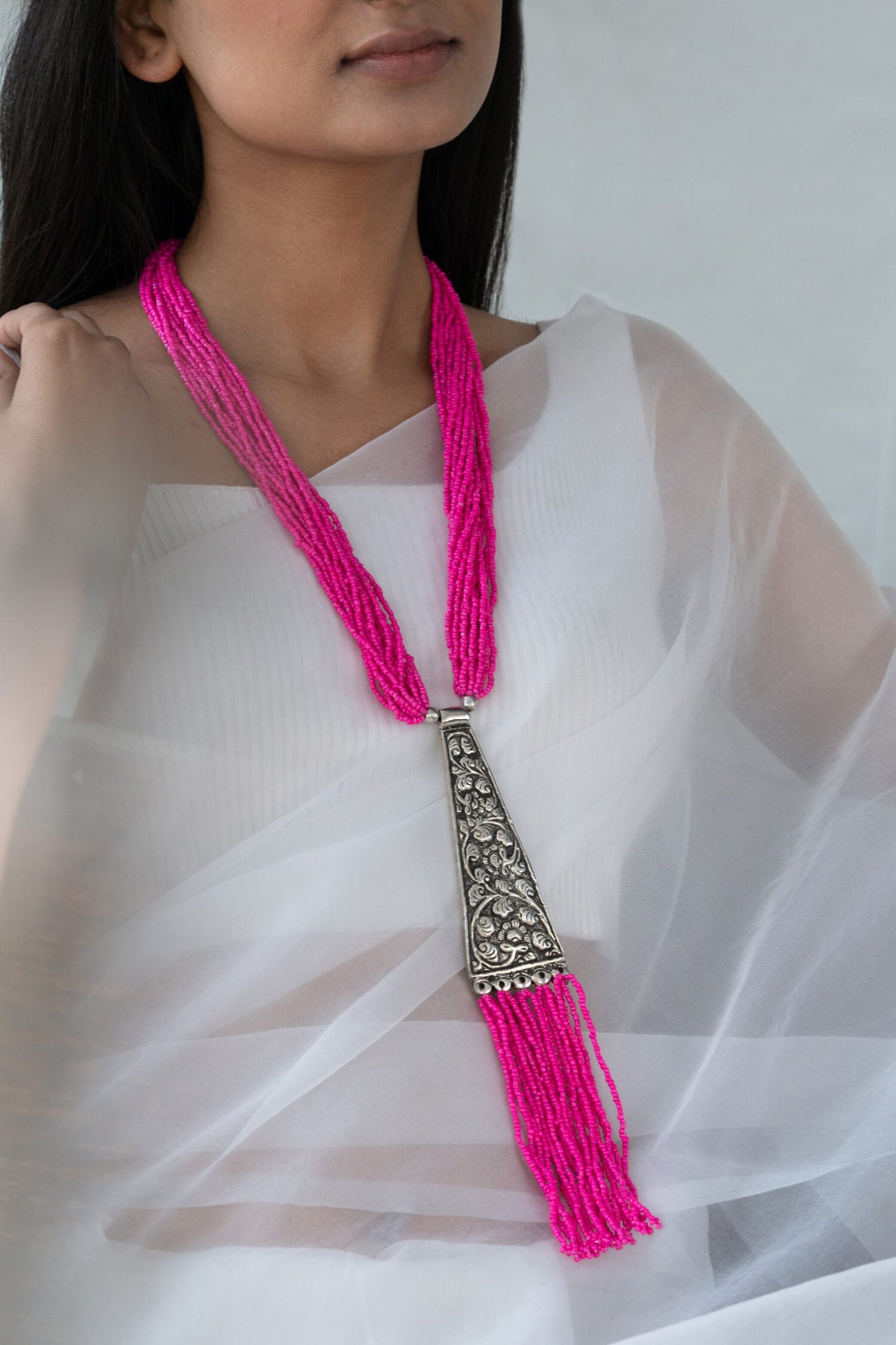 Layered Beads Embellished Pendant Necklace 