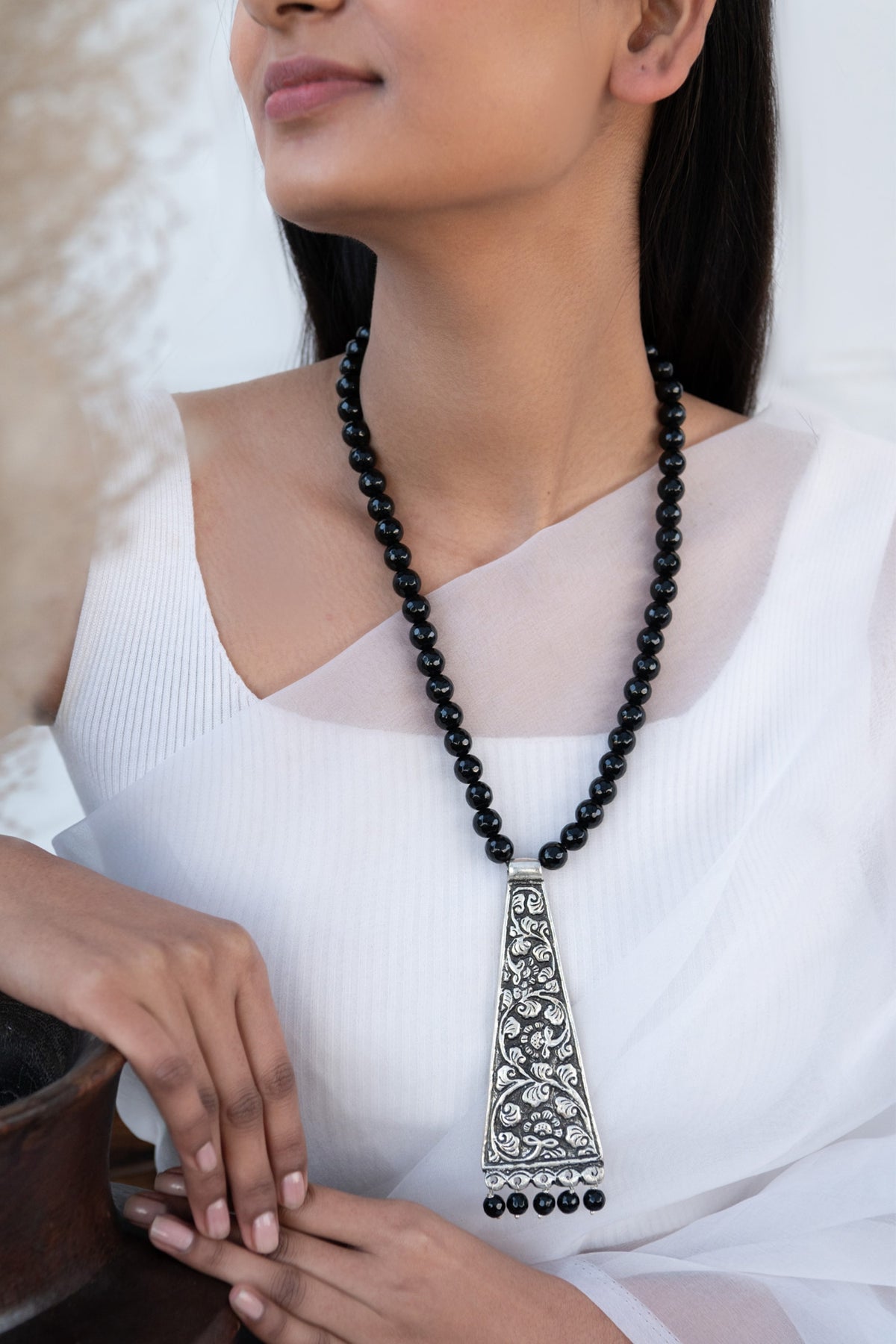 Carved Oxidized Pendant Necklace 