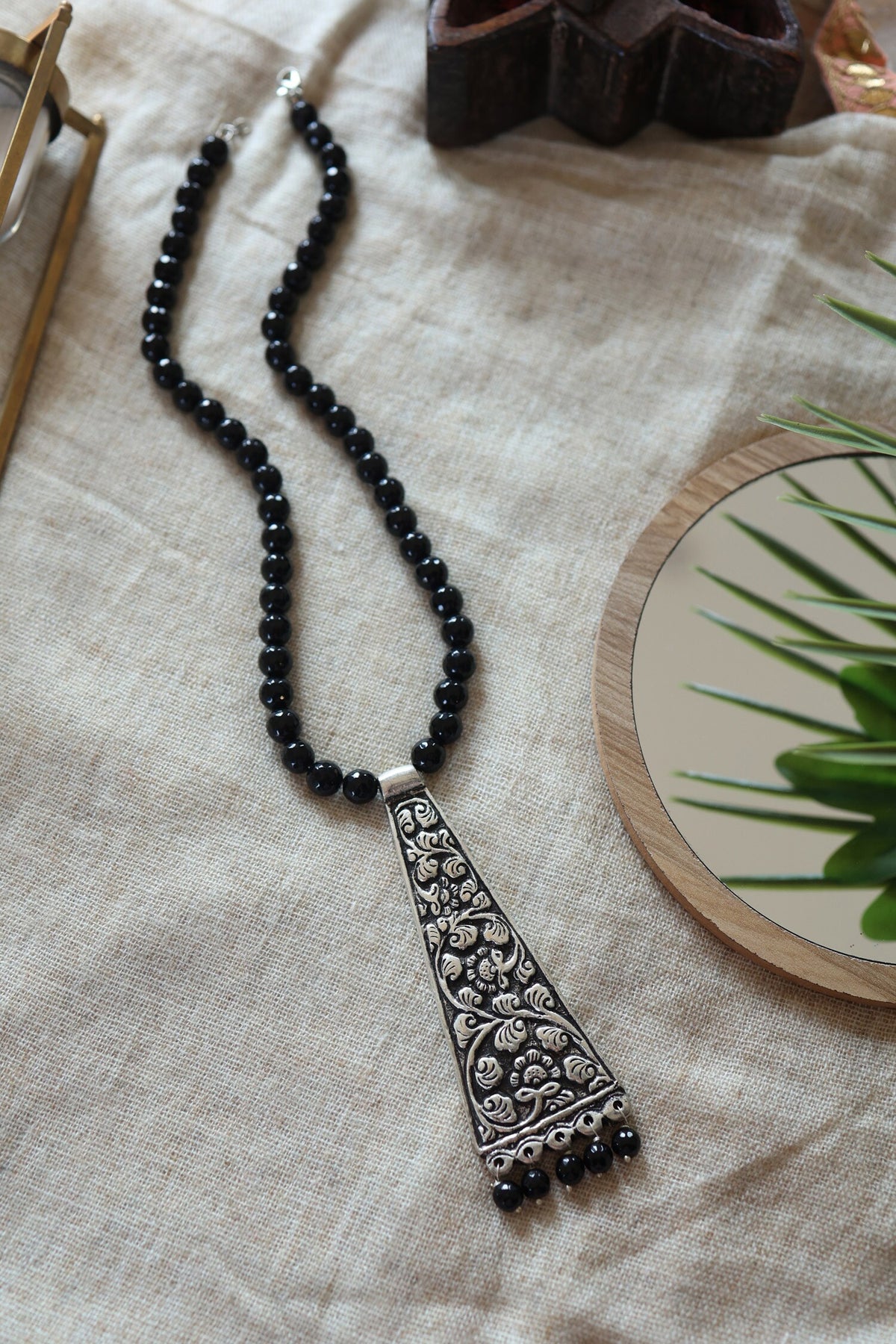 Carved Oxidized Pendant Necklace 