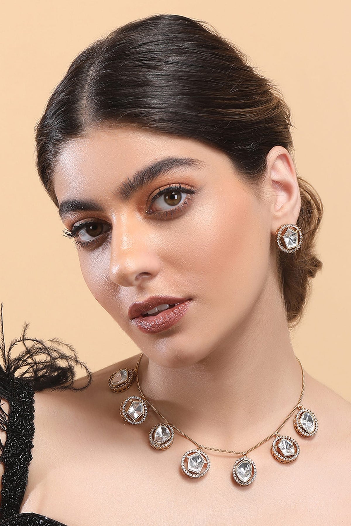 Stone Embellished Cutwork Necklace Set 