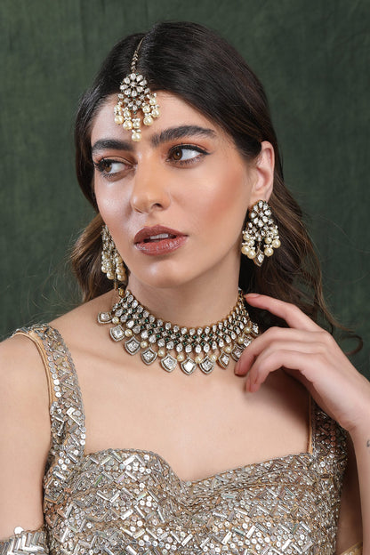 Kundan Embellished Choker Set 