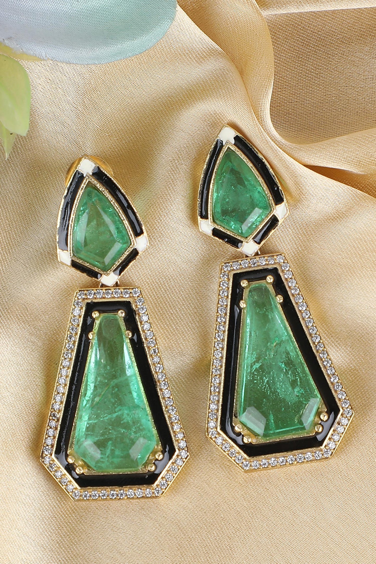 Tear Drop Carved Earrings 