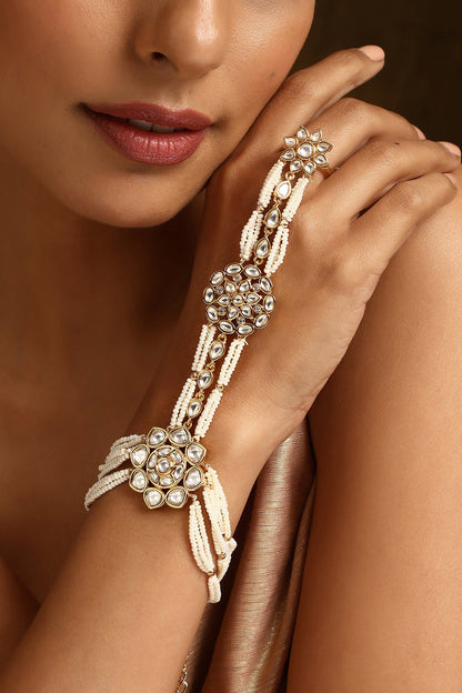 Floral Cutwork Polki Embellished Haathphool 