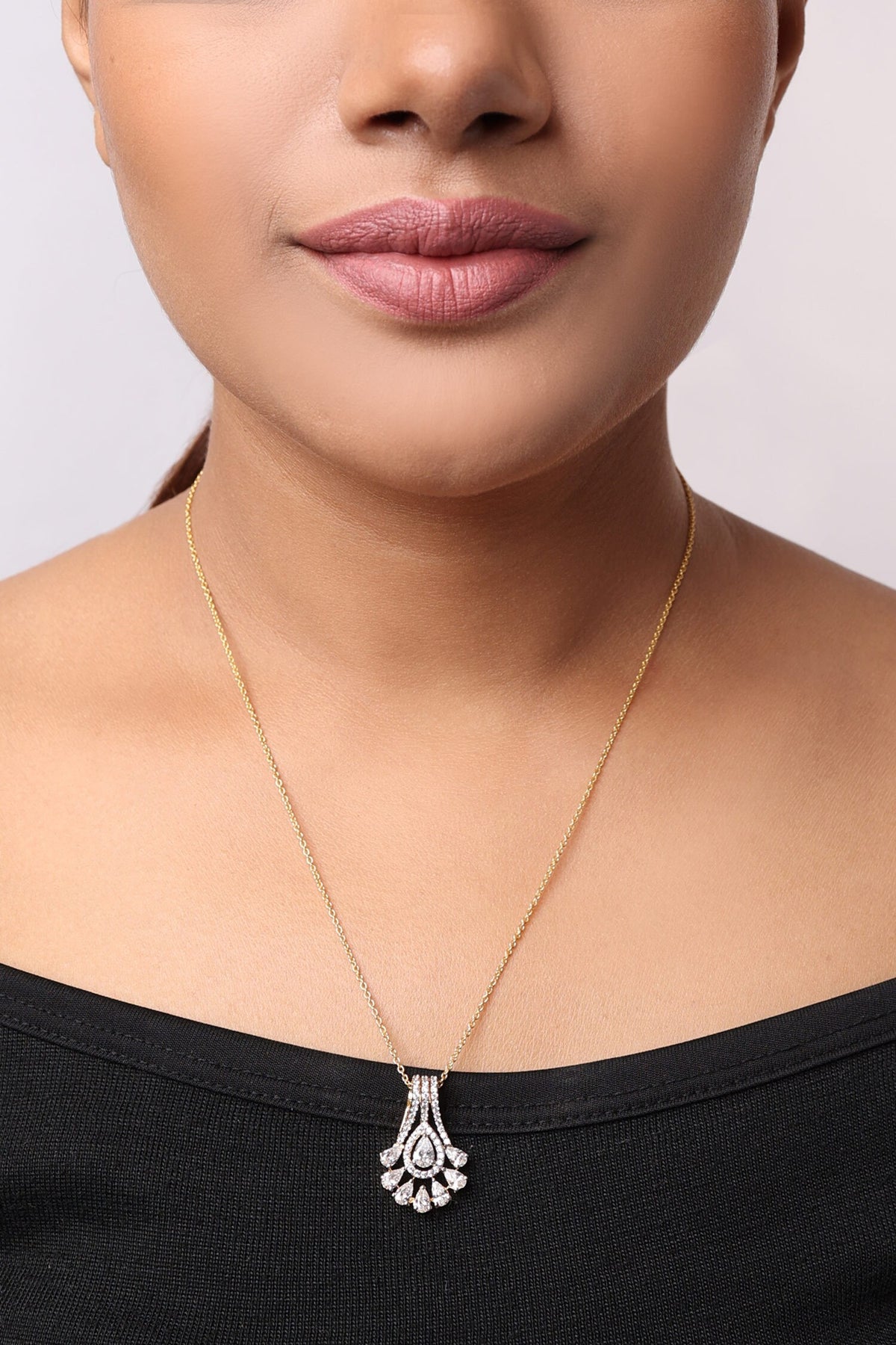 Stone Studded Floral Pendant 