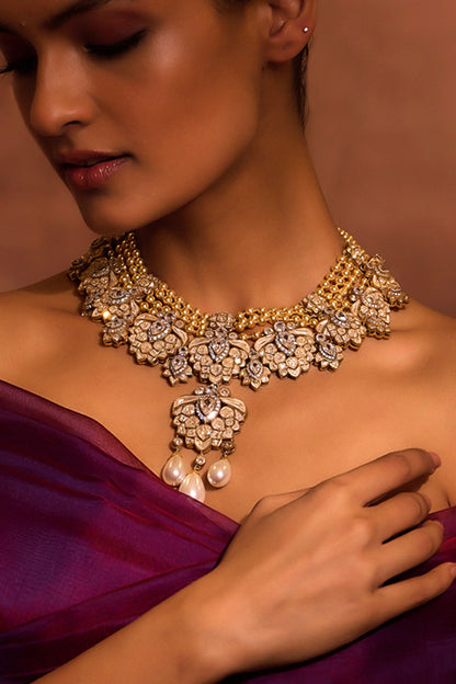 Floral Embellished Pendant Choker Necklace 