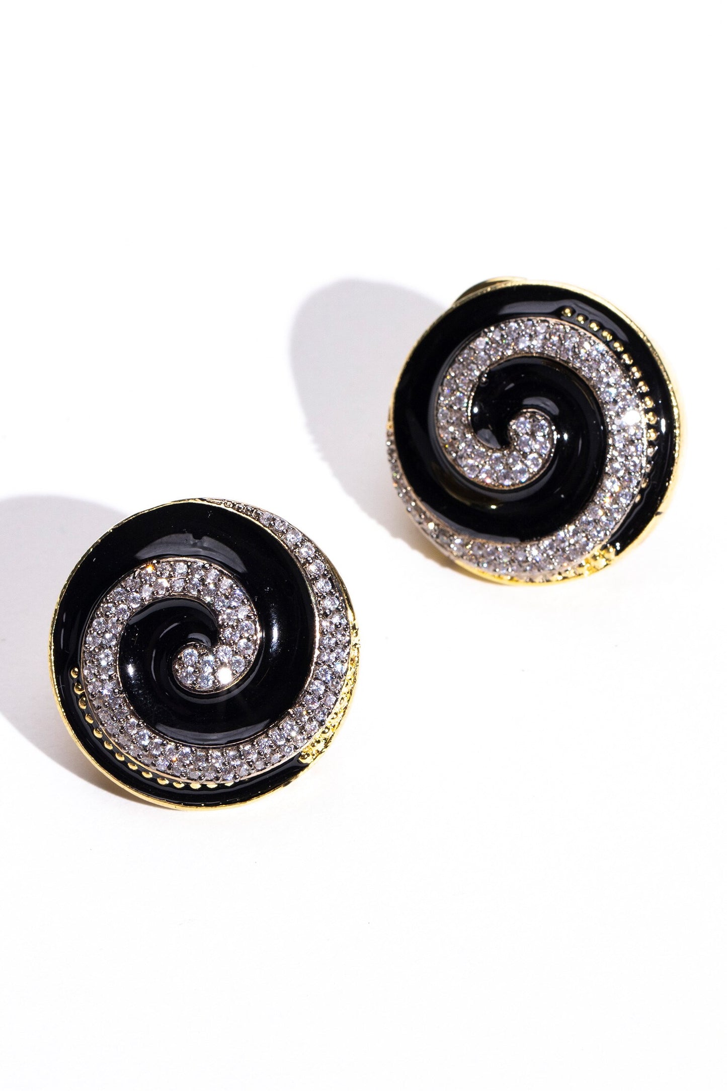Bold Spiral Circle Shaped Earrings 
