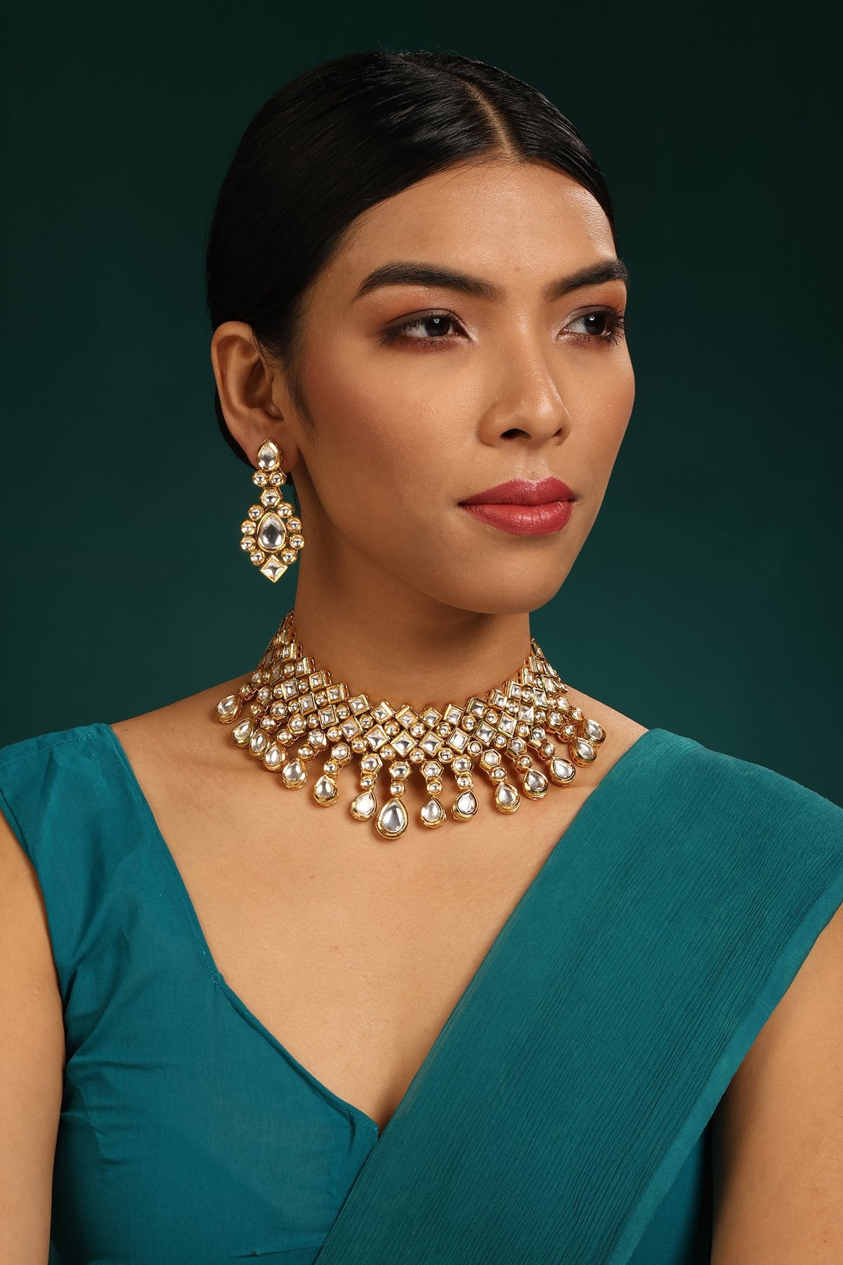 Cluster Bloom Kundan Embellished Jewellery Set 