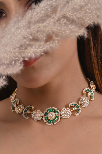 Half Crescent Carved Choker 