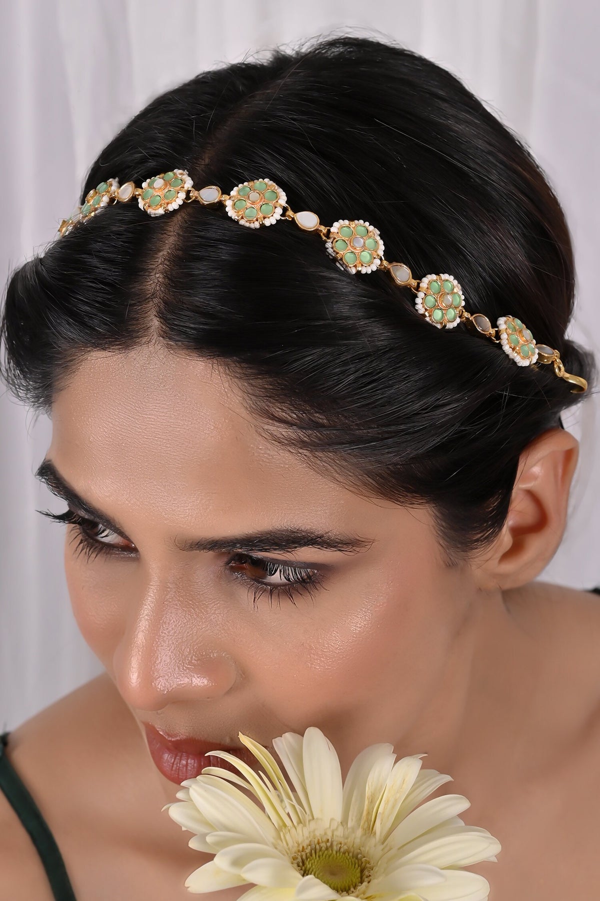Floral Carved Cutwork Mathapatti 