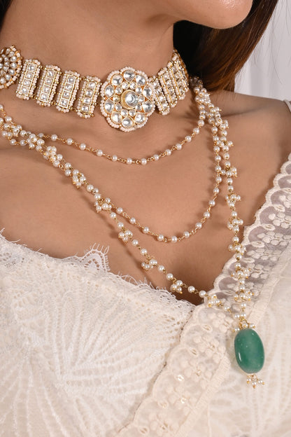 Kundan Embellished Choker With Pendant Necklace 