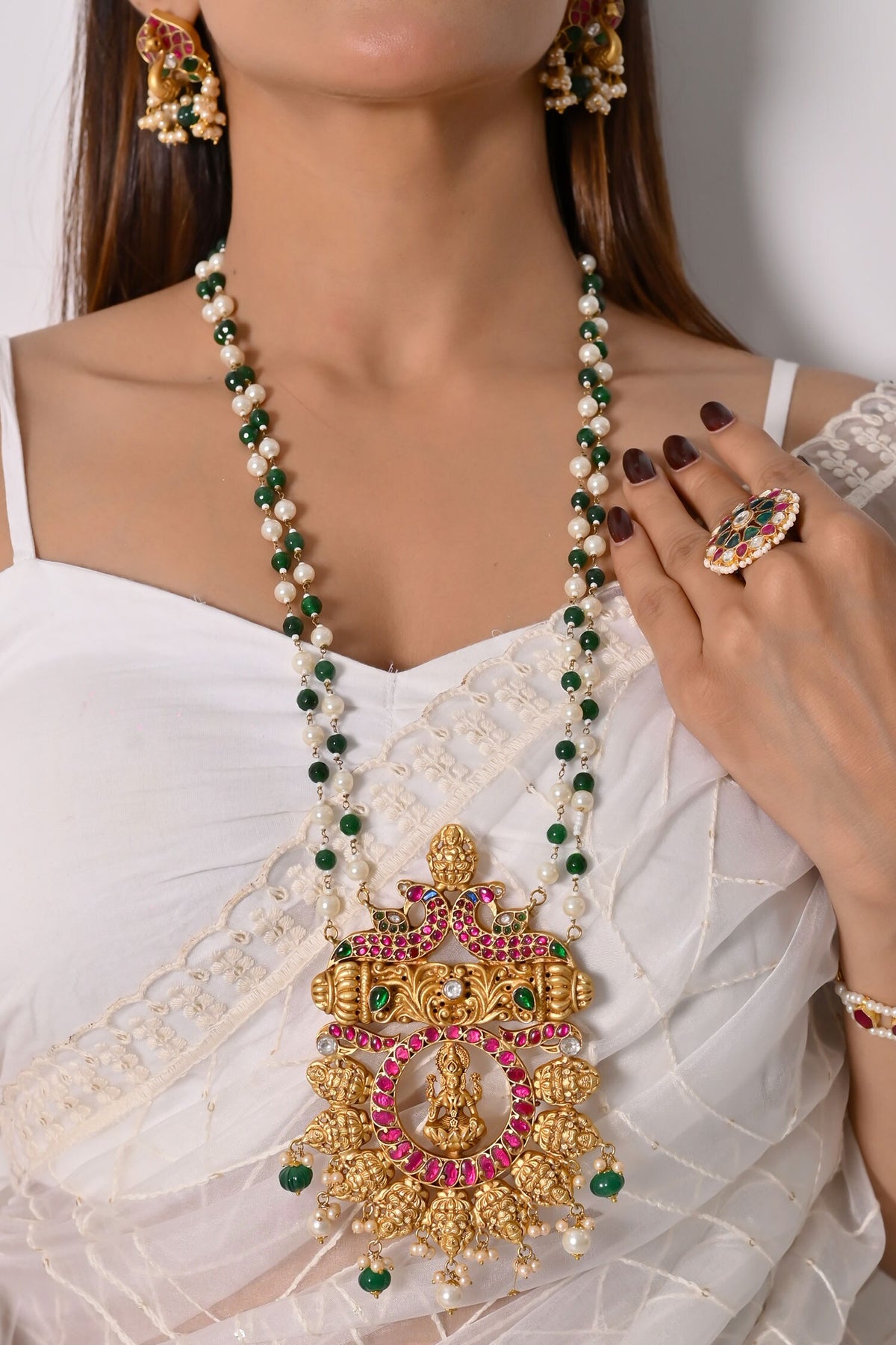 Kundan & Beads Embellished Pendant Necklace Set 