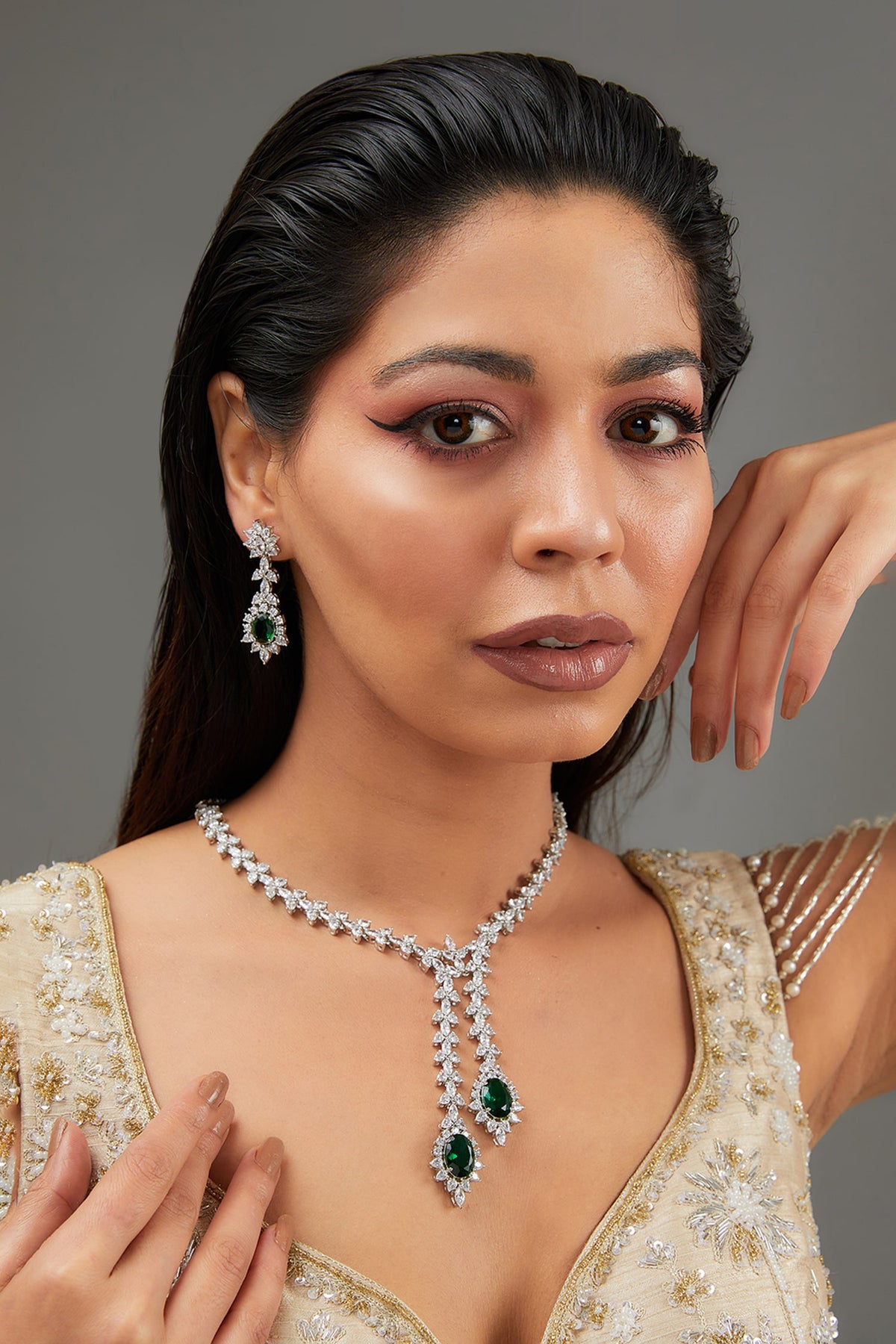 Asymmetric Stone Embellished Necklace Set 