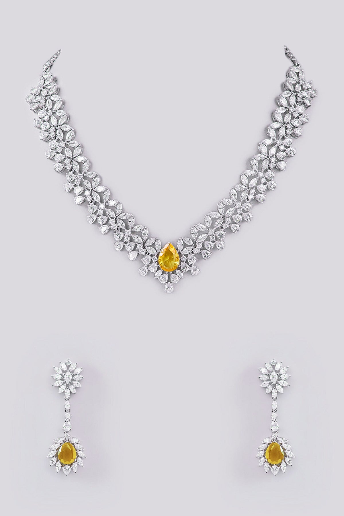 Flower Cutwork Embellished Necklace Set 