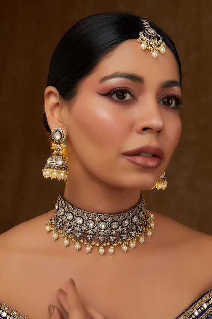 Dewy Bloom Kundan Embellished Jewellery Set 