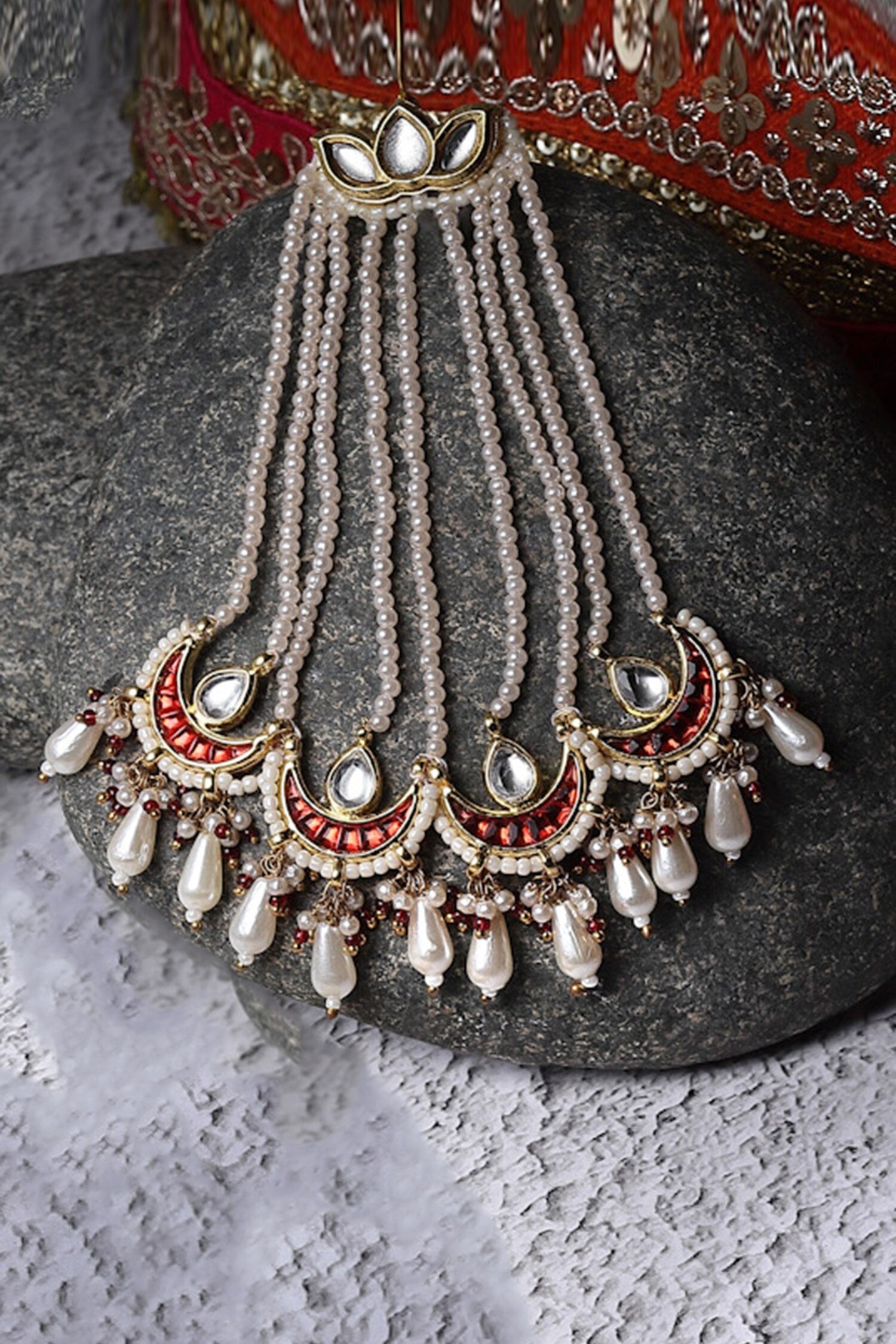 Begum Chaand Embellished Passa 