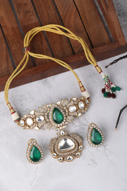 Kundan Embellished Pendant Choker Set 