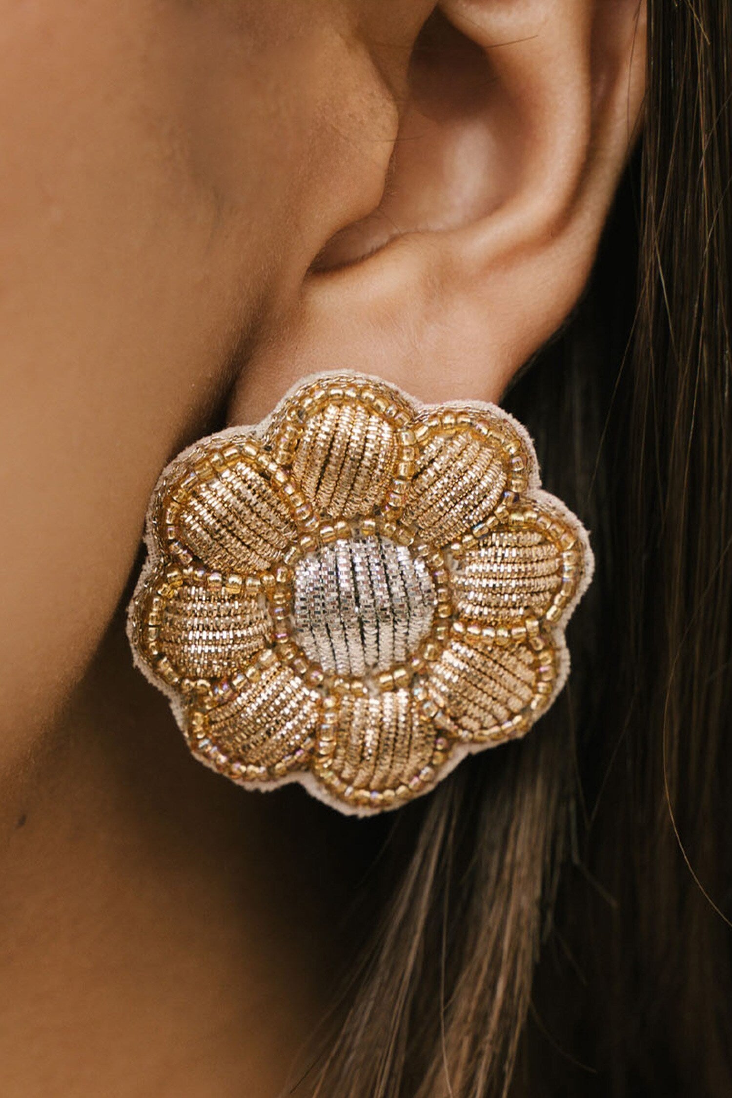 Gul Sunheri Studs 