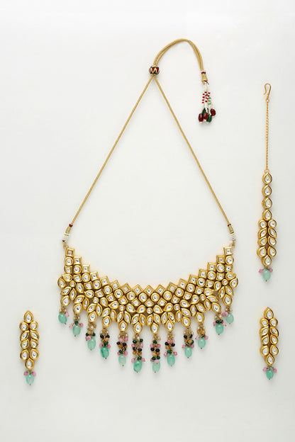 Beads & Kundan Embellished Choker Necklace Set 